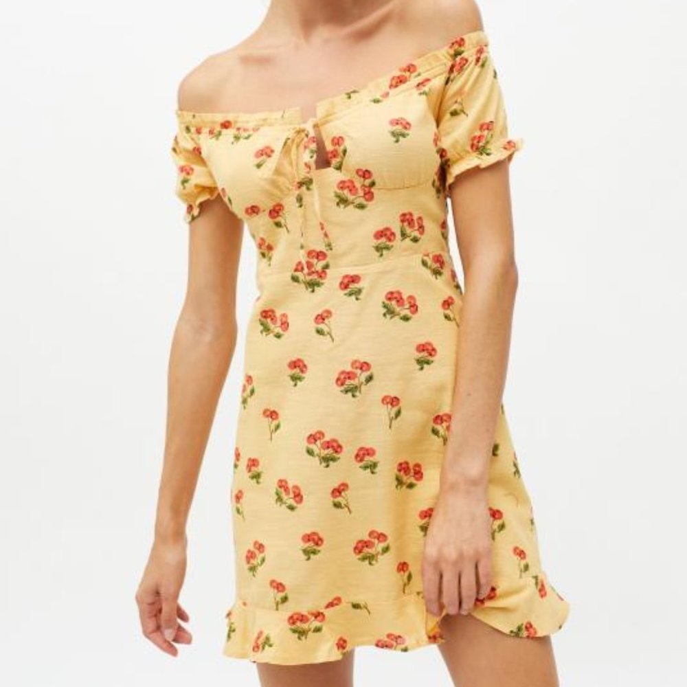 NWT UO Magpie Off-The-Shoulder Mini Dress